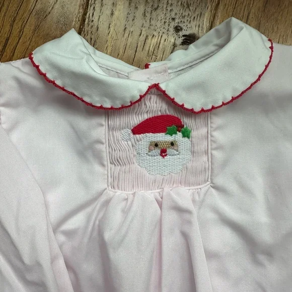 Petit Ami Girls Christmas Smocked Santa Diaper Set 3mo - Picture 2 of 4